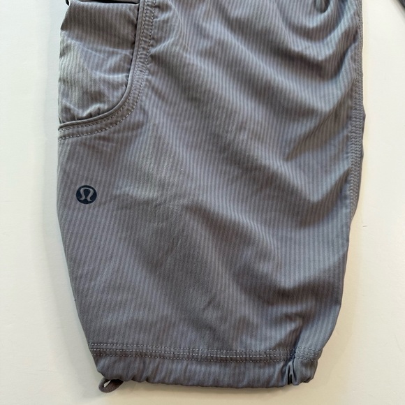 Lululemon Yoga Camp Crop Cargo Pants Fossil Gray Women’s Size 4 - Picture 11 of 16